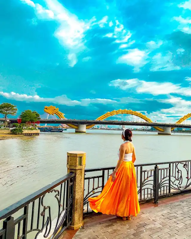 【ベトナム】総工費90億円美しい黄色い龍の橋『ロン橋』